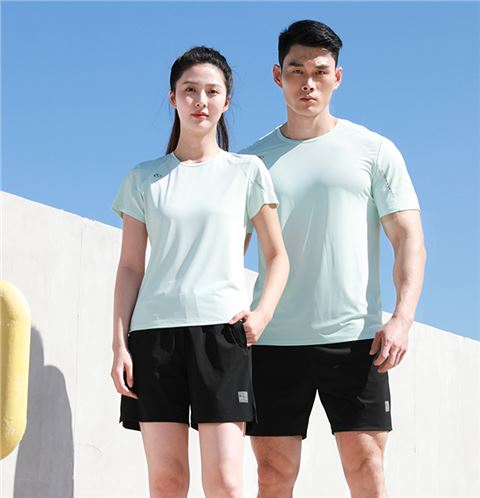 时尚圆领运动T恤